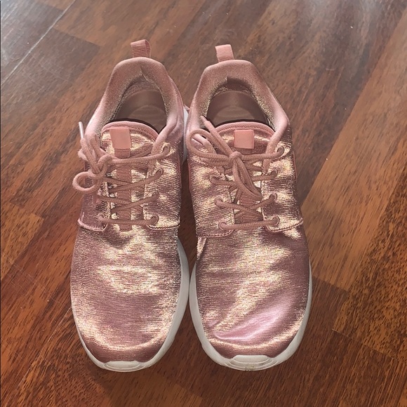 Nike Roshe One Premium Rust Pink - Picture 1 of 6